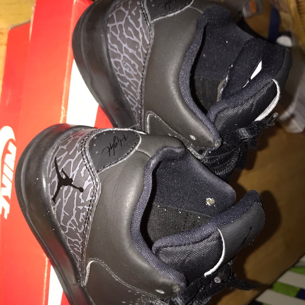 Size 11.5 toddler boy black Jordan